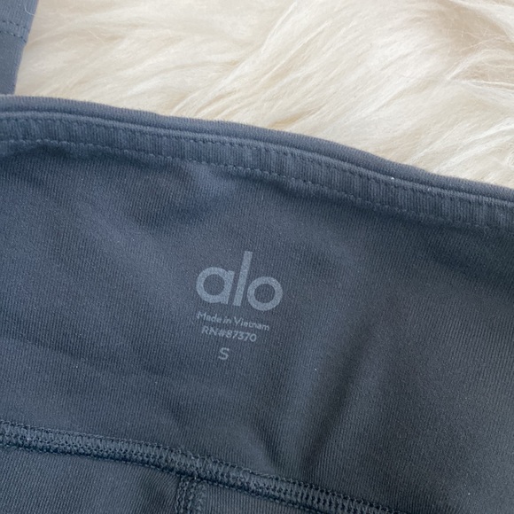 Alo yoga Moto legging 🌟 - Picture 3 of 8